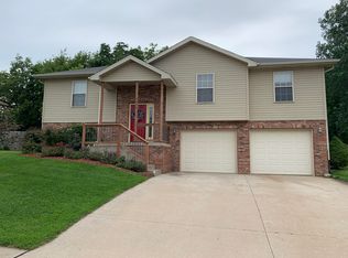 1033 Chouteau Ln, Boonville, MO 65233