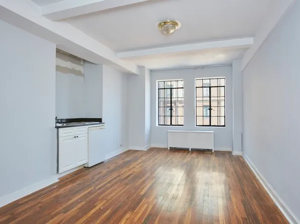 45 Tudor City Place image 1 of 5