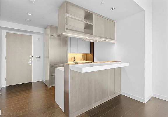 4th image of 252 South St #34E