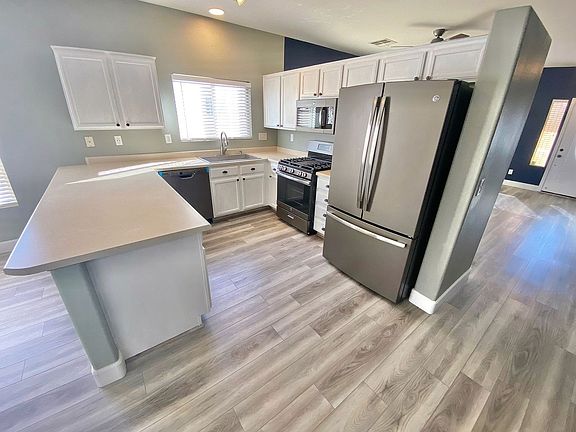 3rd image of 3730 Caribbean Blue Ave