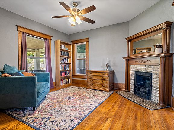 5th image of 107 W Grant St