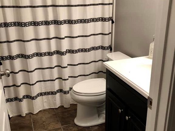 Guest bathroom 