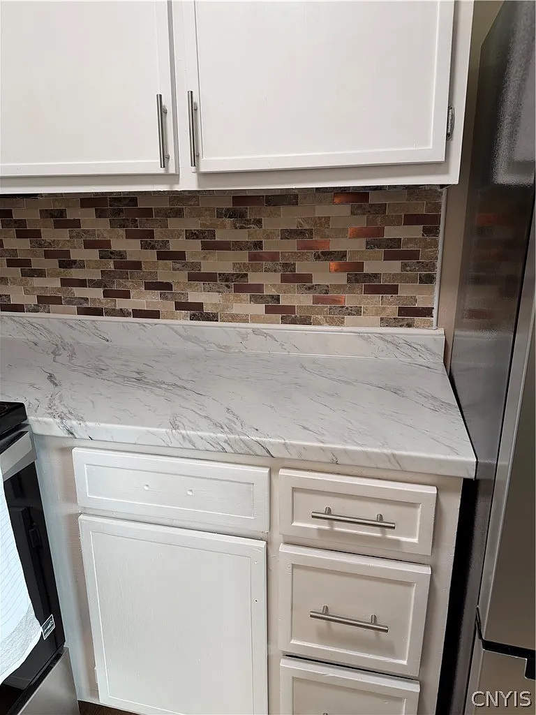 3 bed, 1.5 bath, 1260 sqft, $1,950 — Photo 4