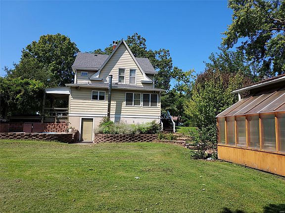 5th image of 414 Eastern Ave