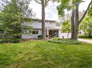 1614 Andover Rd SE, East Grand Rapids, MI 49506