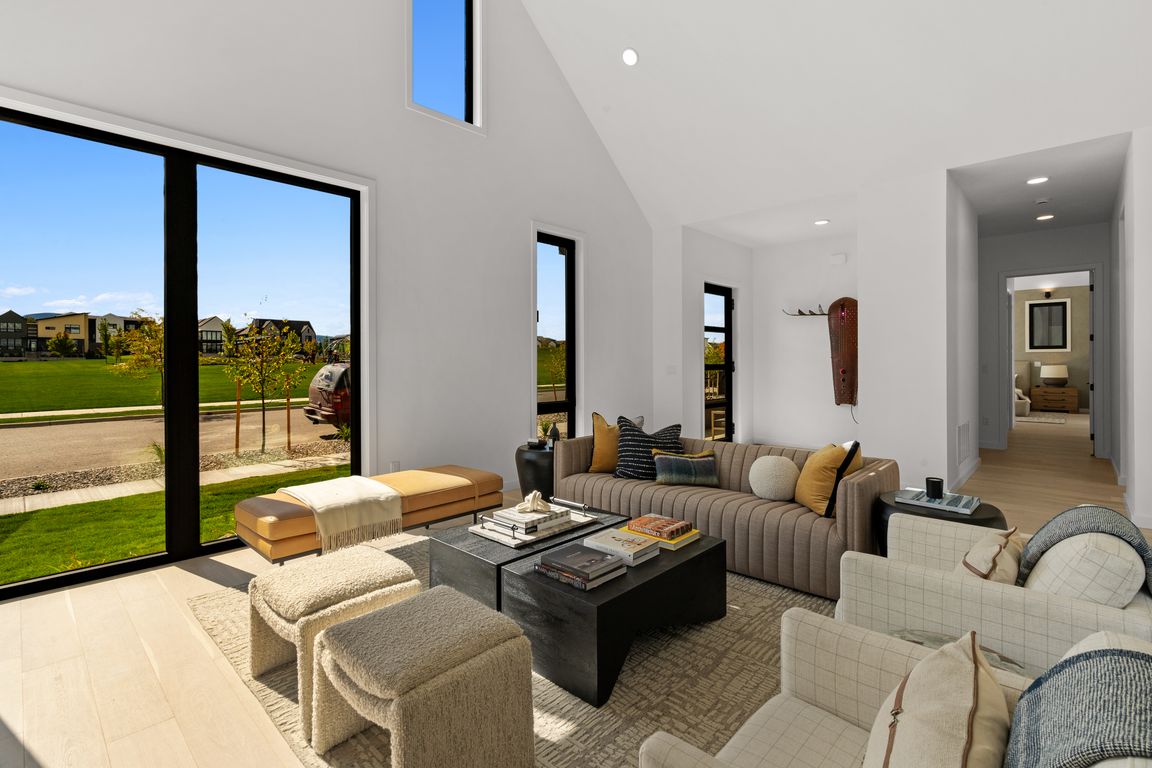 next background image