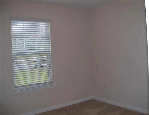 30 Twin Oaks Pl — Photo 13