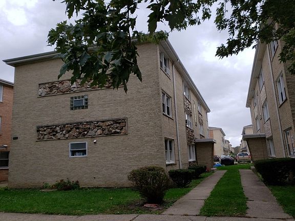 2nd image of 5214 N Potawatomie Ave Unit 1E