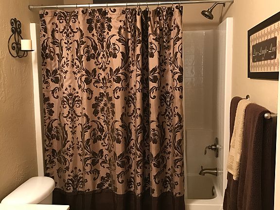 5th image of 3409 E Jersey St