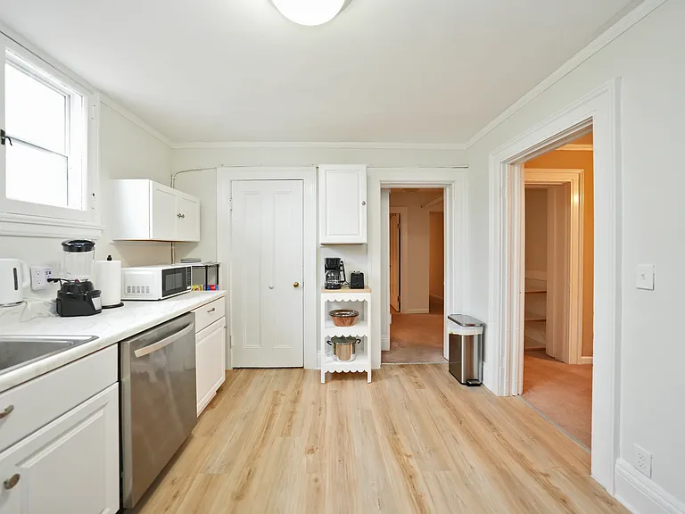 664 Auburn Ave #2 — Photo 7