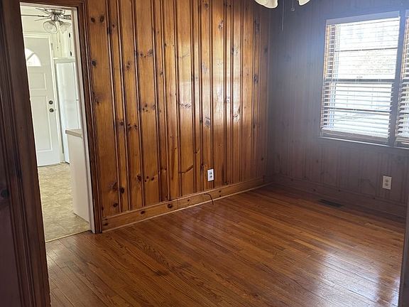 5th image of 2111 Hart Rd