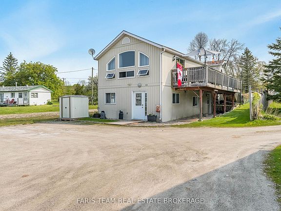 2nd image of 5632 Penetanguishene Rd