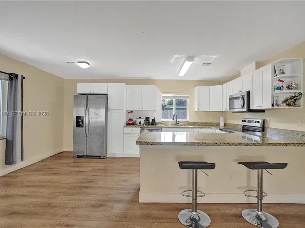 2820 NW 4th St, Pompano Beach, FL 33069