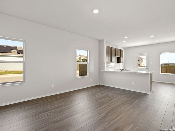 3rd image of 2719 Bloomsbury Street