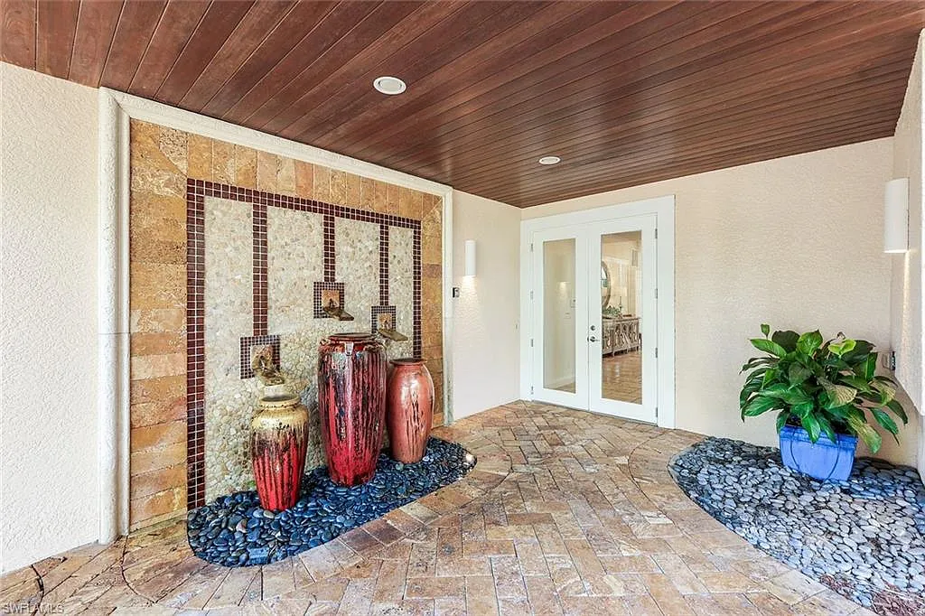 5 bed, 5.5 bath, 4600 sqft, $45,000 — Photo 3