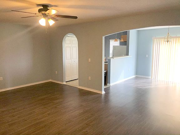 4th image of 9871 Ashburn Lake Dr