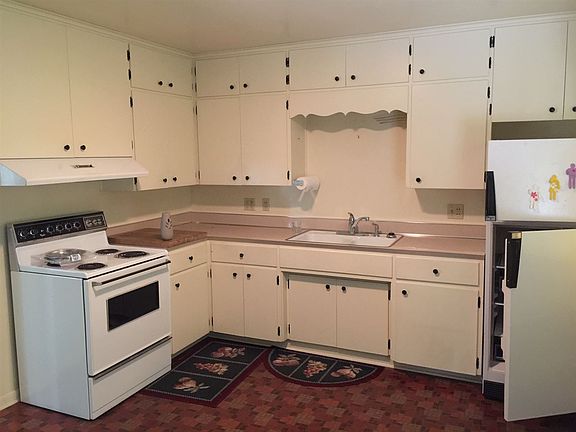 5th image of 510 Springhill Dr NE