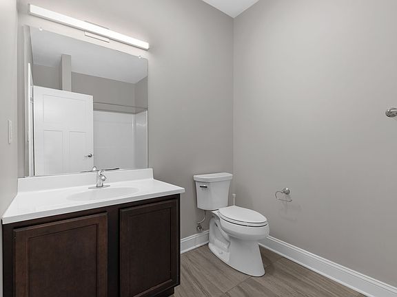 4th image of 85 Dana Ave #201