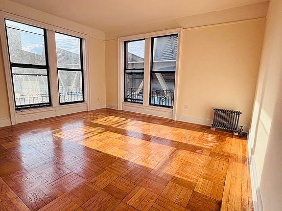 2nd image of 427 Fort Washington Ave APT 4H