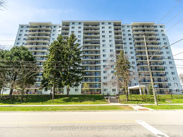 1100 Caven St #310, Mississauga, ON L5G 4N3