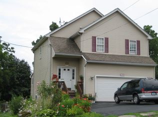 100 Dexter Ave, Meriden, CT 06450