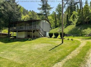 2512 Eighteen Mile Creek Rd, Buffalo, WV 25033