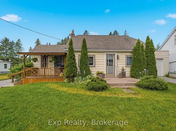 34 Park St S, Quinte West, ON K0K 2C0
