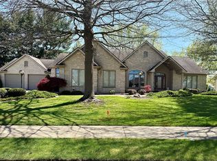 1520 Red Coach St SE, North Canton, OH