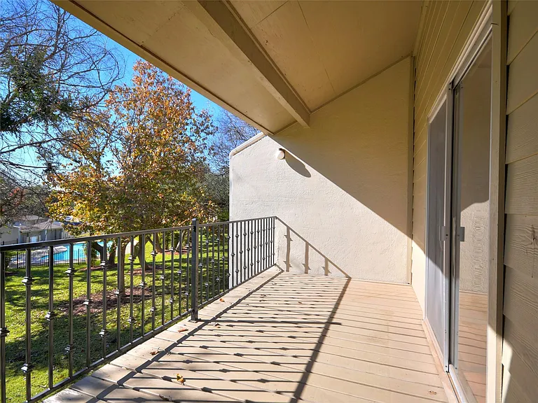 100 Lido Cir #G2 — Photo 23