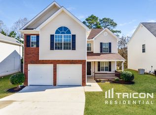 5876 Colonnade Dr, Rex, GA 30273