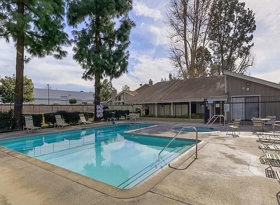 3rd image of 2061 W Redlands Blvd APT 12C