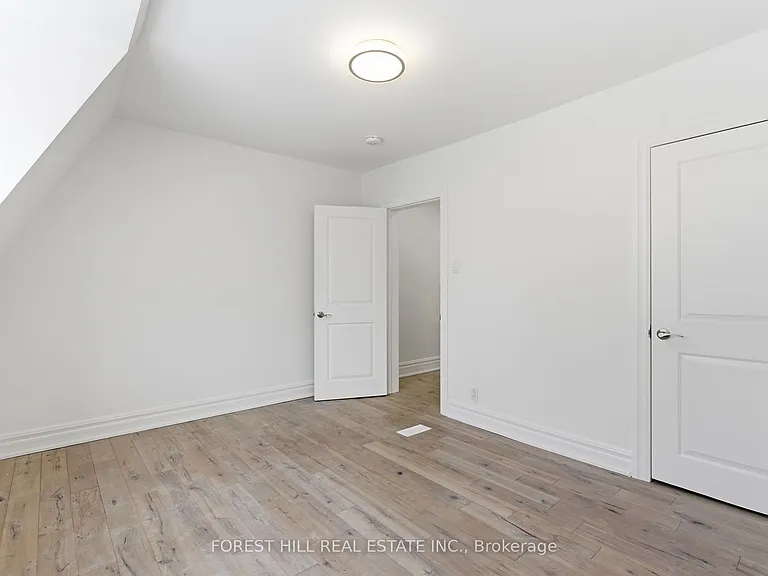 1297 Davenport Rd — Photo 17