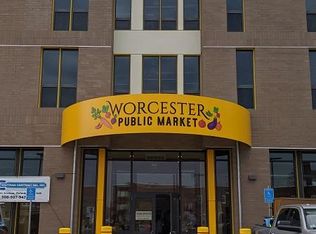 220 Harding St, Worcester, MA 01604