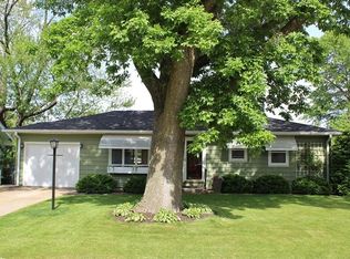 614 35th St SE, Cedar Rapids, IA 52403
