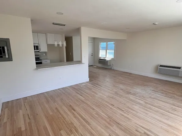 72 69th Street image 7 of 36