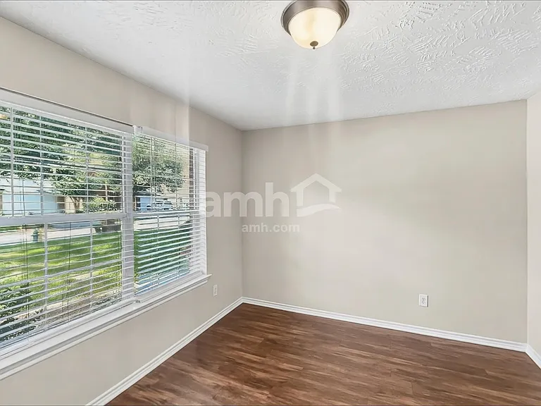7015 Atasca Creek Dr — Photo 5