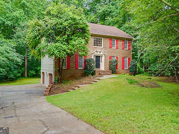 2nd image of 140 Millwood Ln
