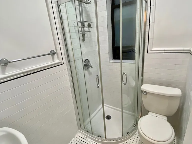 2403 Cambreleng Ave — Photo 19