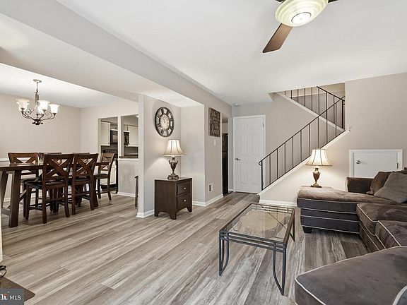 2nd image of 120 Summit House