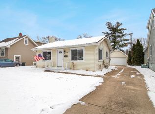 95 N Wisconsin Ave, Villa Park, IL 60181