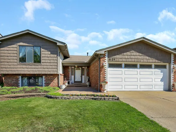 18129 Birch Dr, Macomb, MI 48044
