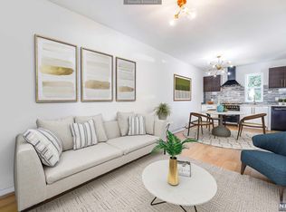 537 Undercliff Ave, Edgewater, NJ 07020