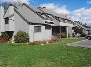 100 Hemlock Rd UNIT 10-2, Branford, CT 06405