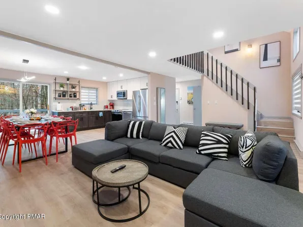 115 Sundew Dr, East Stroudsburg, PA 18301