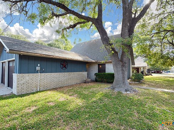 2nd image of 622 Creek Dr