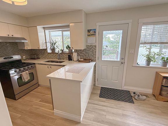 5th image of 1184 Glenayre Dr