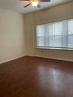 3600 S Wood St #3R — Photo 7