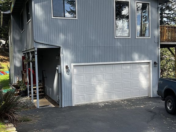 4th image of 17031 Eastwood Ln