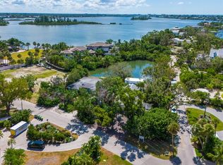 3721 Flamingo Ave, Sarasota, FL 34242