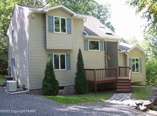 2221 Sky High Dr, Bartonsville, PA 18321